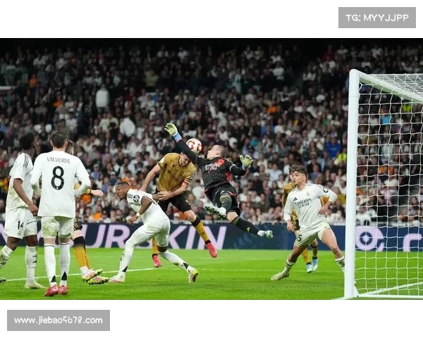 巴萨皇马激战西甲巅峰对决冠军之争谁将占据主导地位